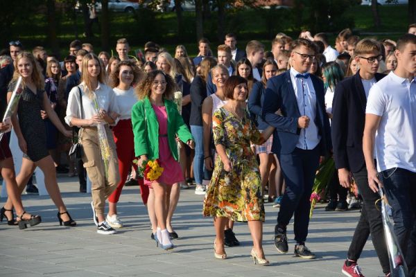 12E83E2807-F647-5687-A9AE-5F620352570D.jpg