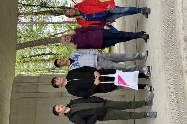 img-0789F4C11733-D9EC-B0F4-9C90-A4BC435F237B.jpeg