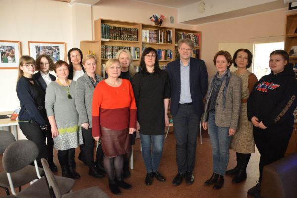 08E00B6C47-2D6F-BF2D-1B62-B6B38FA53623.jpg